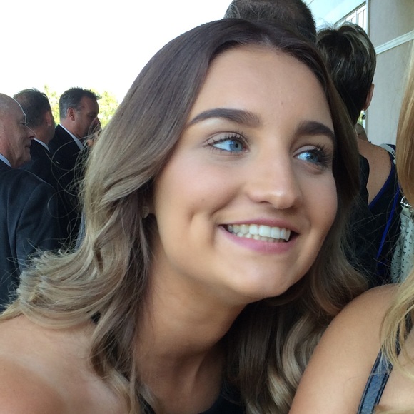 Meet your Posher, Allie - Picture 1 of 1